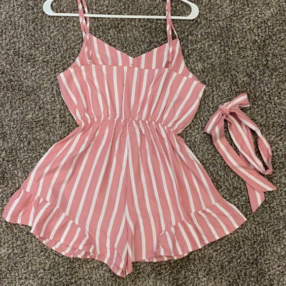 NWOT Striped Ruffled Romper - Picture 3 of 3